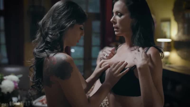 吉娜·瓦伦蒂娜、里根·福克斯