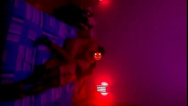 La travestita Daniela fa l'amore con una matura attiva