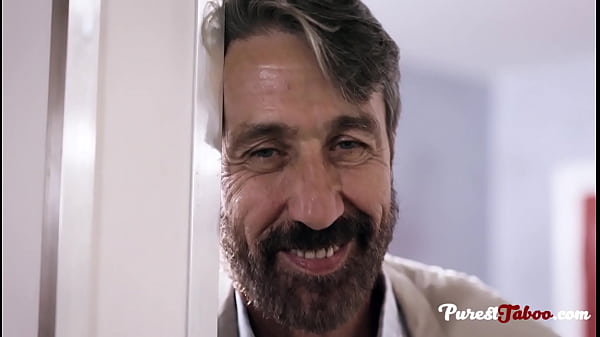 Adolescente adolescente se burla de Vídeo