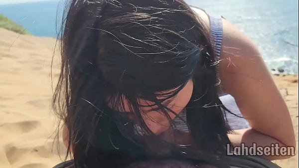 Beautiful Teen enjoys herself cumshot